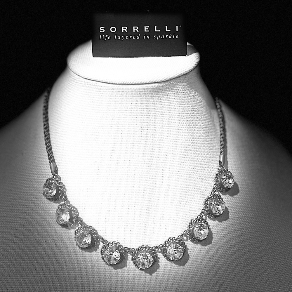 Sorrelli Swarovski Crystal Statement Necklace Silver Tone Clear Rhinestone